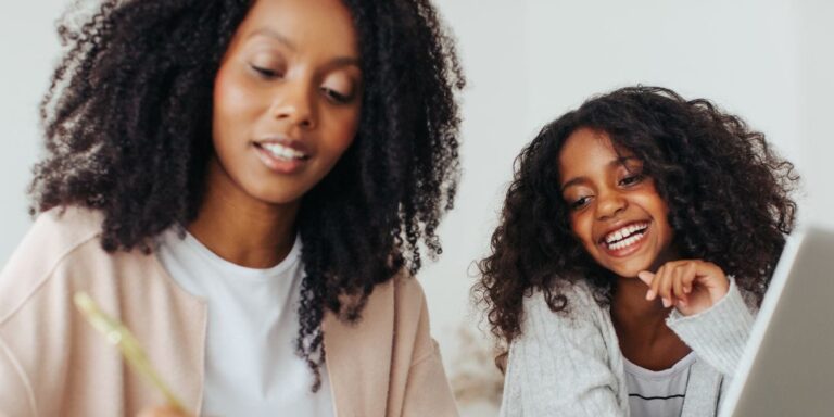 mom and daughter investing gender gap