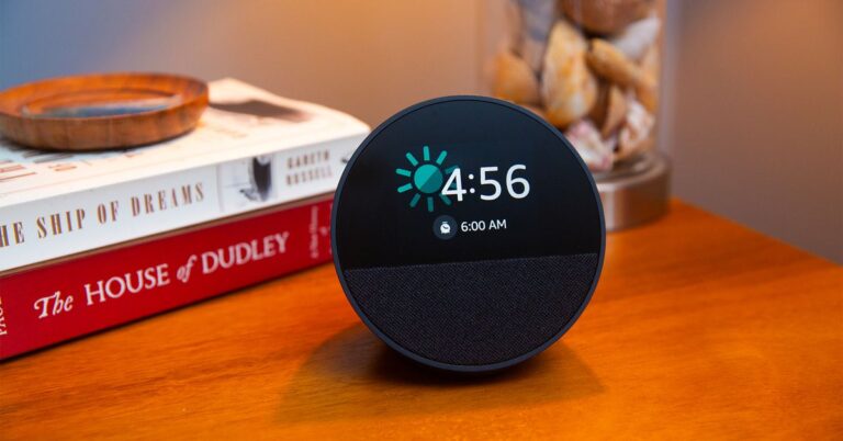 247196 Echo Spot Review 8A0A1511 CVirginia