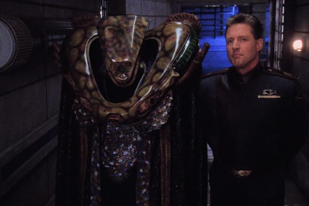 babylon 5 hunter prey 01